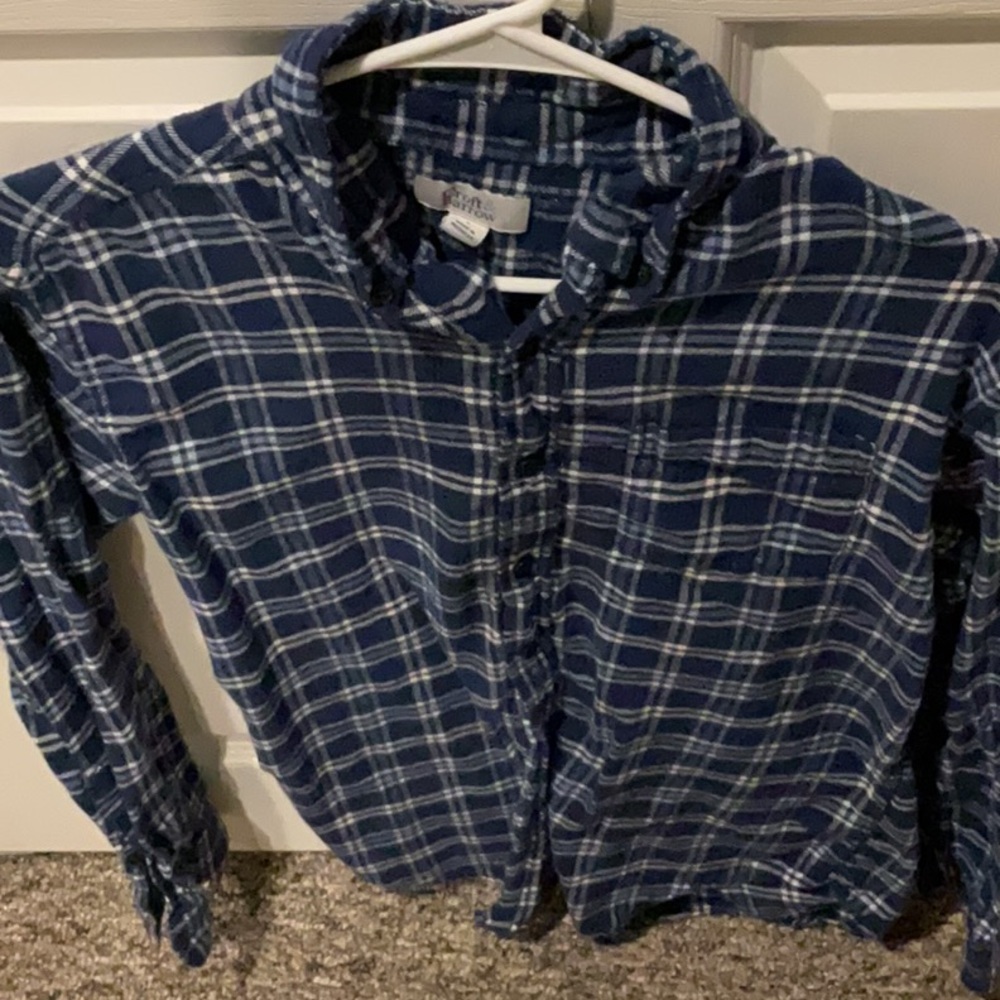 Croft & Barrow Blue and White Casual Button Down Shirt